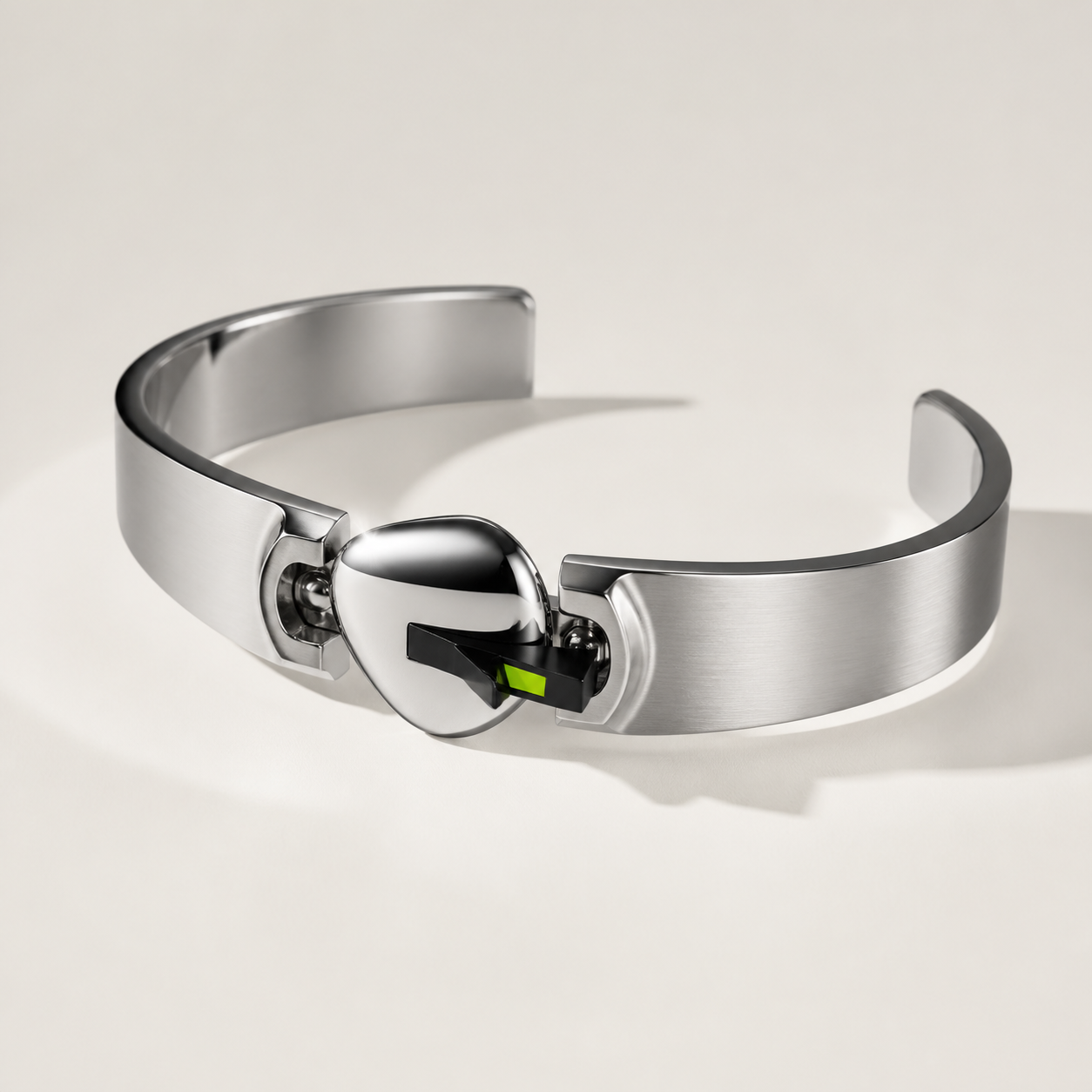 CUFF / 03: Sculptural steel